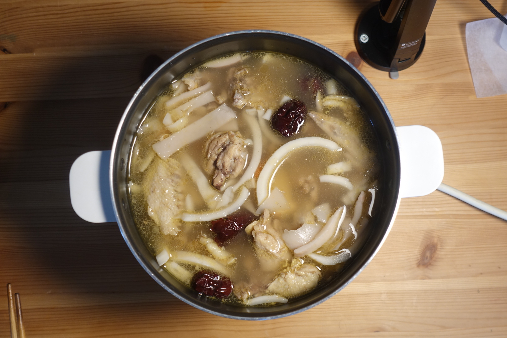 Coconut Chicken Hotpot (椰子鸡)